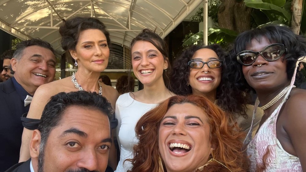 Elenco do filme 'O Agente Secreto' presta homenagem a Tânia Maria no ...