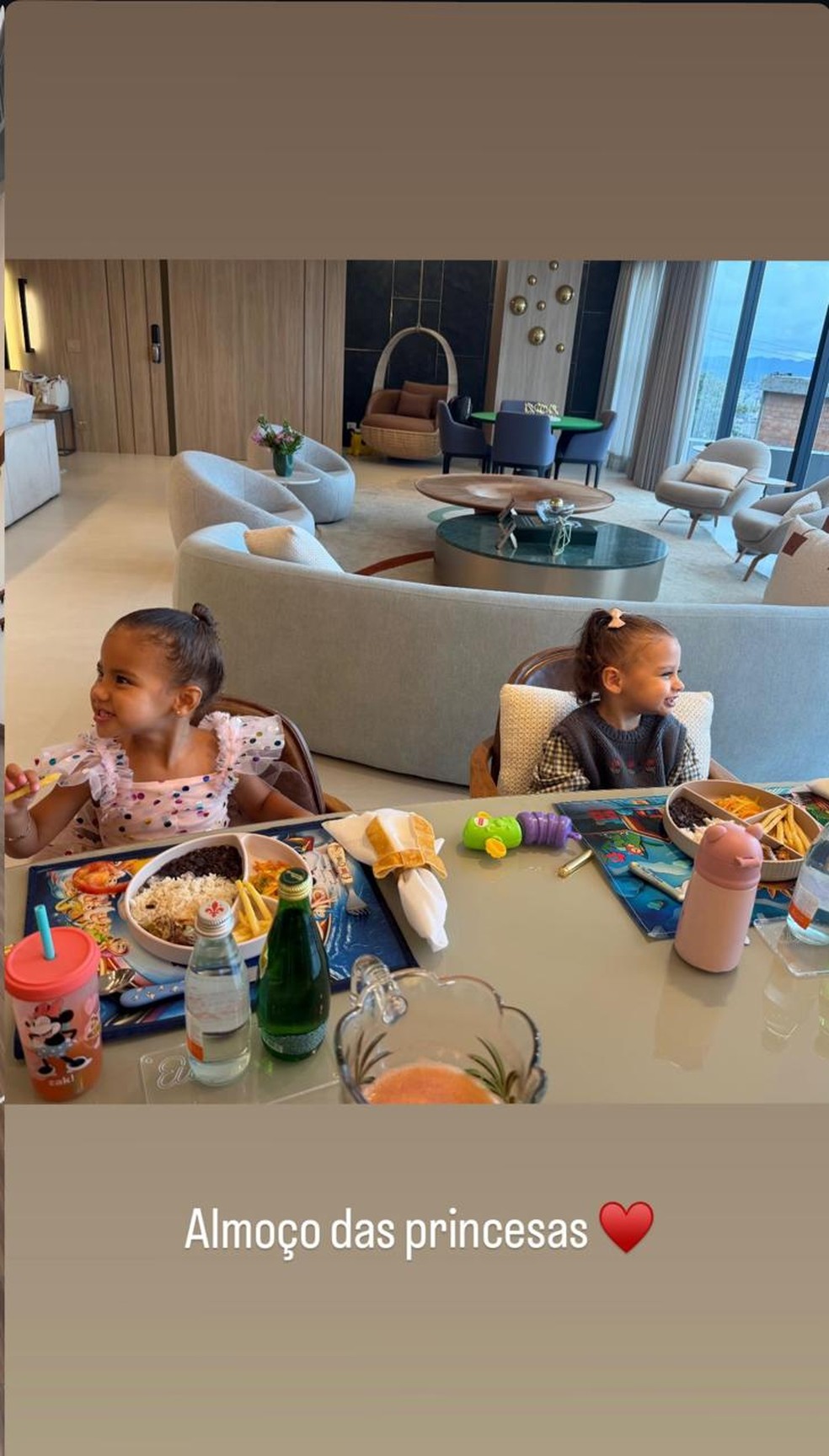 Mavie e Helena — Foto: Reprodução/ Instagram