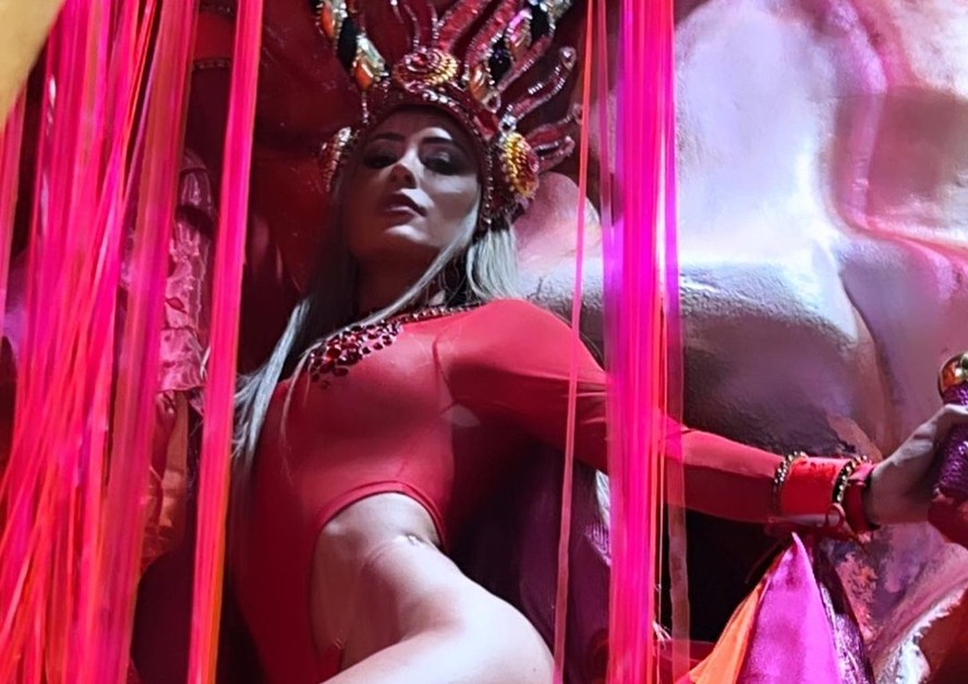Letícia Santiago foi destaque da Imperatriz Leopoldinense no Carnaval 2023