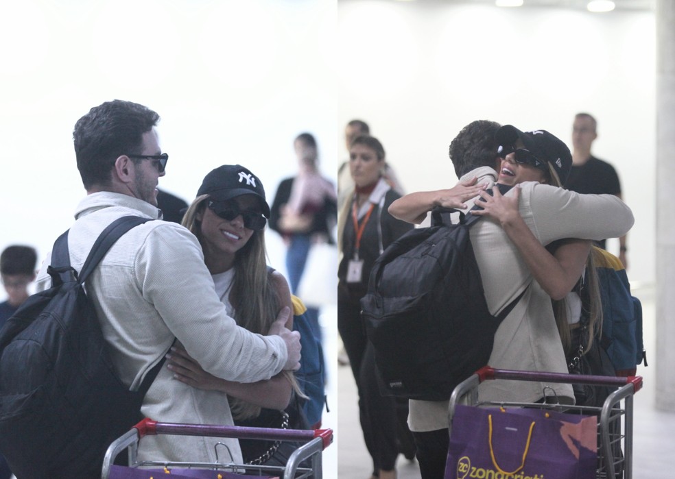 Key Alves e Gustavo se reencontram no aeroporto — Foto: ADÃO / AGNEWS