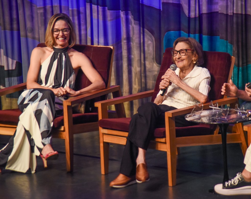 Aos 97 anos, Laura Cardoso marca presença em lançamento de filme em São ...