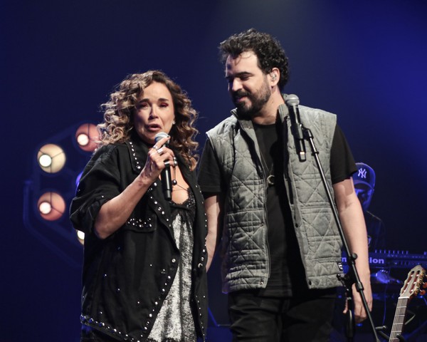 Daniela Mercury faz show com o filho, Gabriel, em São Paulo