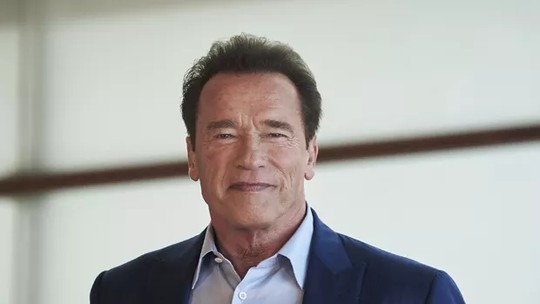 Arnold Schwarzenegger assume ter ter assediado mulheres no passado: 'Foi errado'