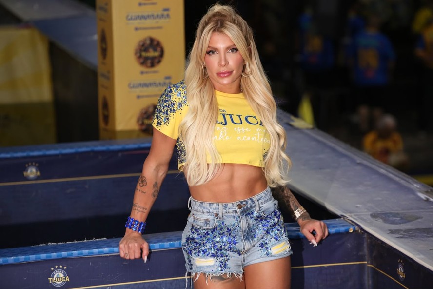 Nicole Fagundes faz primeiro ensaio como musa da Unidos da Tijuca ...