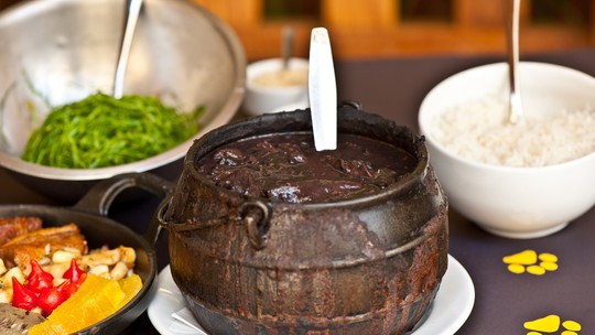 Feijoada: 7 restaurantes para comer no Rio e São Paulo o prato mais festejado do Brasil