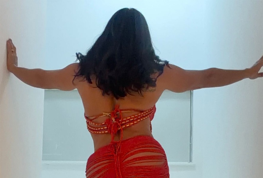Viviane Araujo pronta pra ensaio no Salgueiro