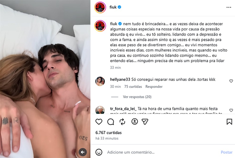 Fiuk posa com mulher na cama em clima de romance e desabafa sobre depressão e solidão — Foto: Reprodução/Instagram
