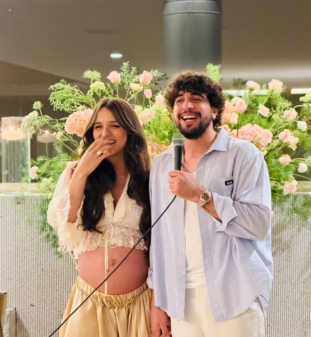 Rafa Kalimann abre álbum de fotos do chá de bebê para a filha, Zuza
