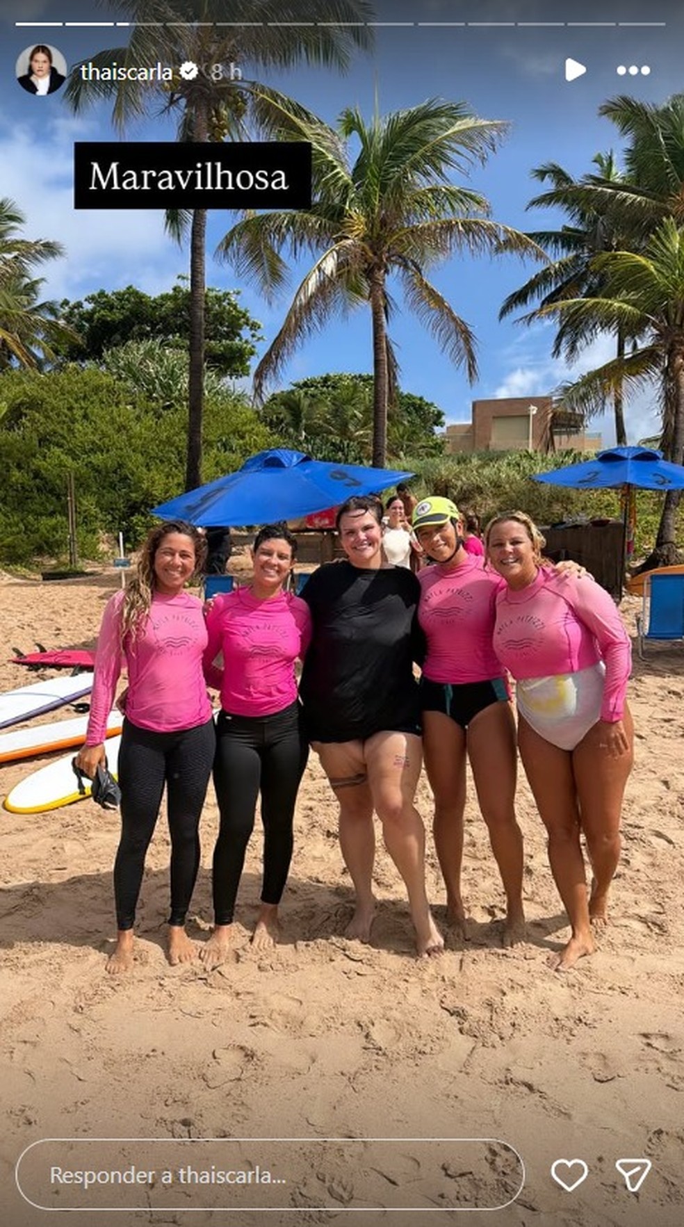 Thais Carla encara aula de surf — Foto: Reprodução/Instagram