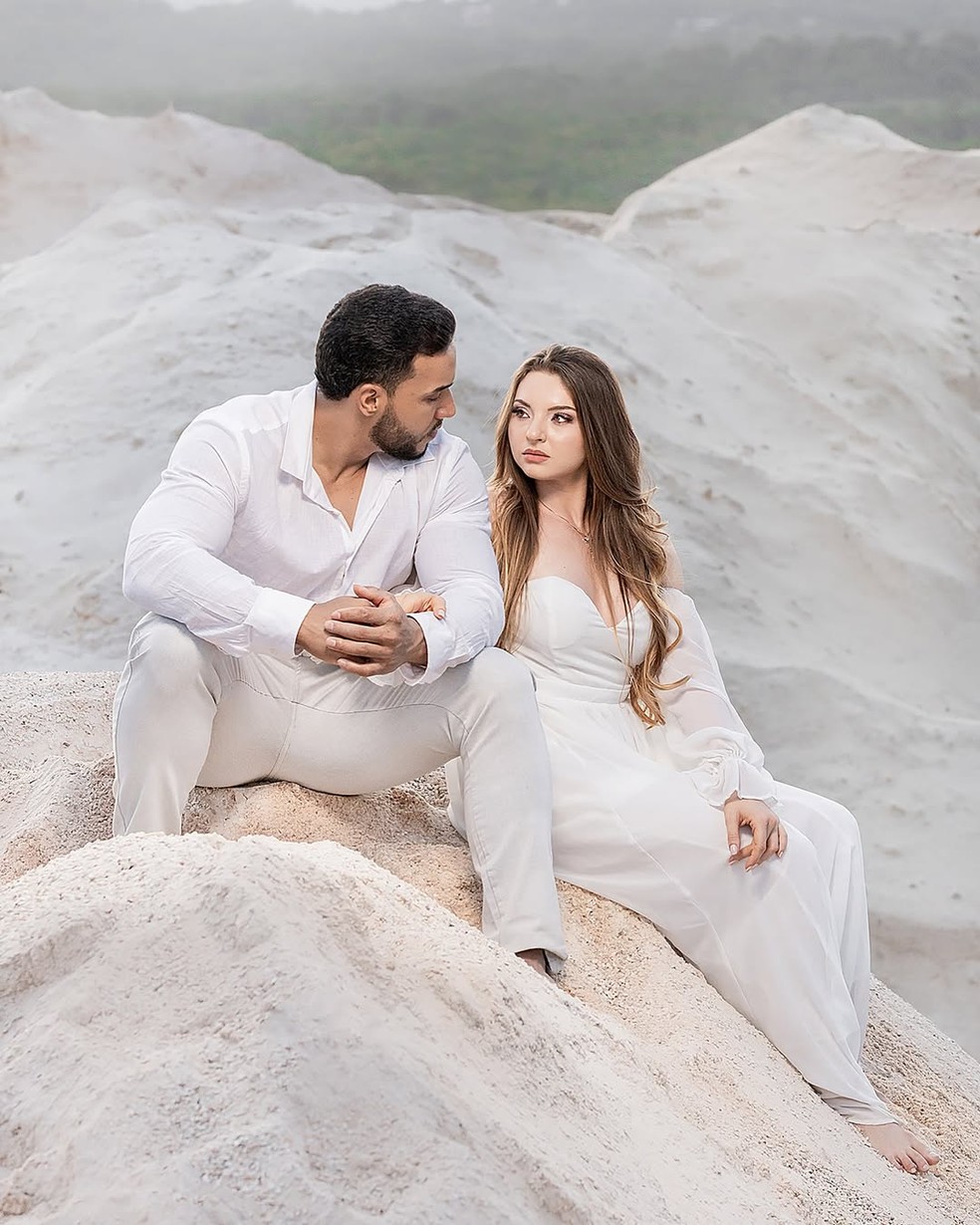 Personal Trainer de Virginia ao lado da esposa  Foto: Reproduo/Instagram