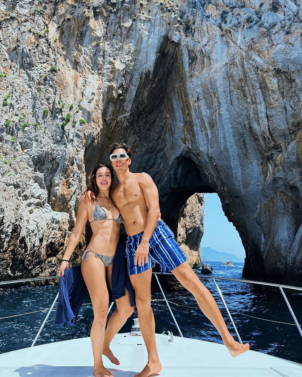 Giovanna Lancellotti faz passeio de barco na Itália — Foto: Reprodução Instagram