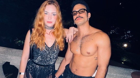 Sophia Abrahão e Sérgio Malheiros Roubam a Cena no Icônico Baile da Arara Carioca