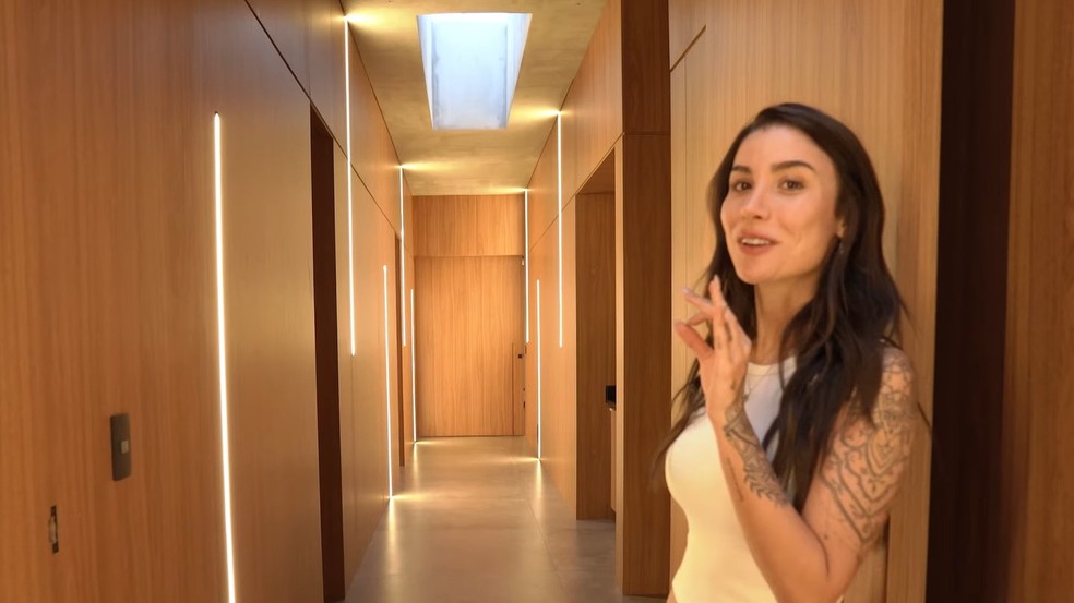 Bianca Andrade faz tour por mansão de R$ 18 milhões — Foto: Reprodução/Youtube