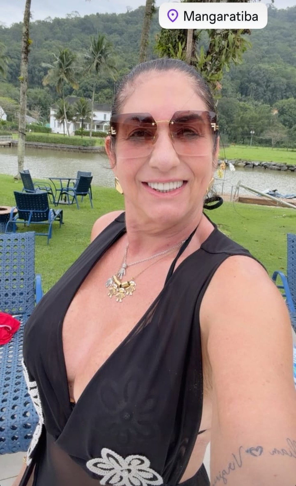 Margareth Serrão curte Mangaratiba (RJ) com o namorado e amigas — Foto: Reprodução/Instagram