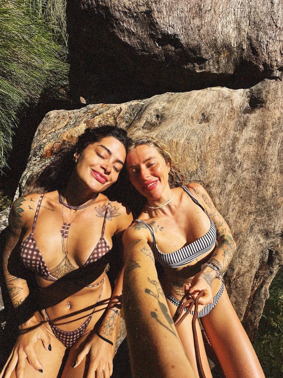 Aline Campos curte a Chapada dos Veadeiros com amiga — Foto: Reprodução/Instagram