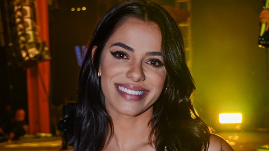 Key Alves justifica sumiço das redes sociais: 'Mulher de cantor agora'