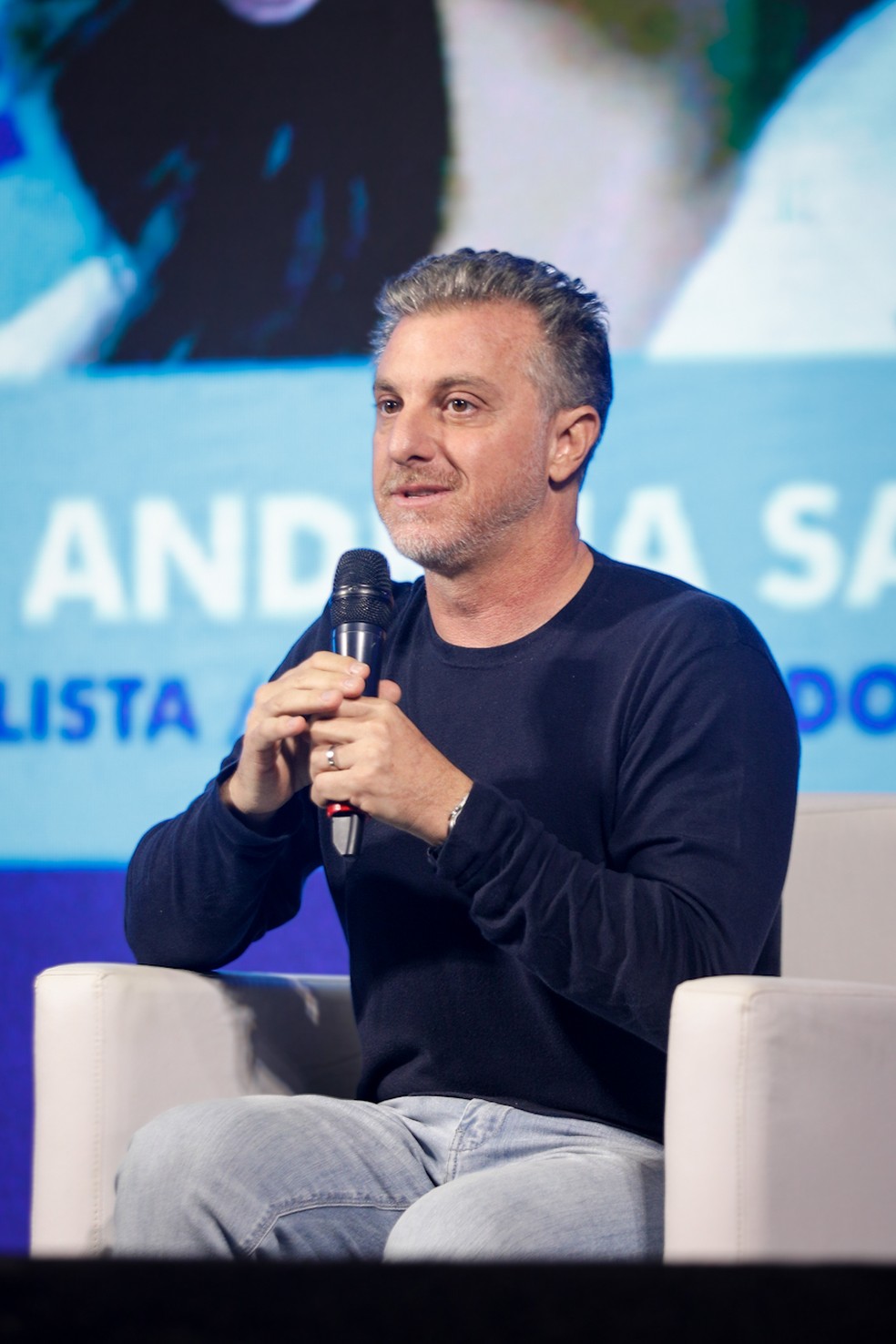 Luciano Huck fala de projeto político no Brasil: ‘A esquerda é atrasada’