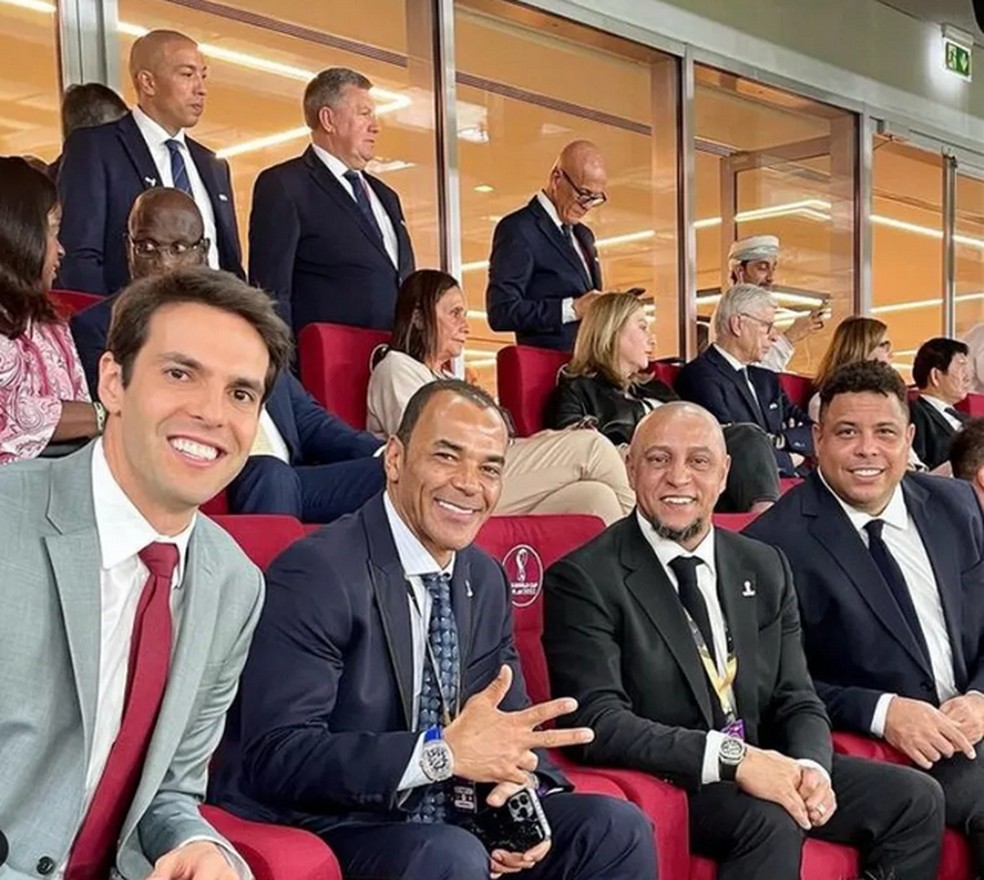 Kaká, Cafu, Roberto Carlos e Ronaldo Fenômeno no Catar — Foto: Reprodução/Instagram