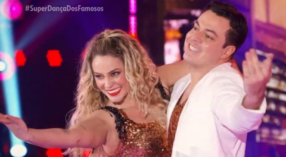 Em 2021, Paolla Oliveira venceu o Super Dança dos Famosos ao lado do professor Leandro Azevedo — Foto: Reprodução/TV Globo