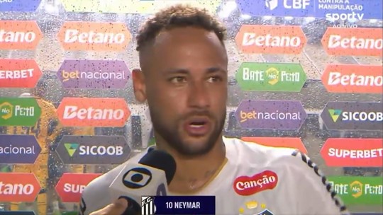 Neymar divide opiniões ao usar expressão para reclamar de árbitro Neymar divide opiniões ao usar expressão para reclamar de árbitro