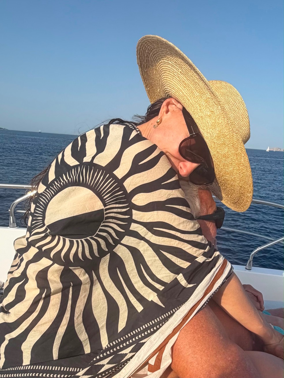 Mônica Martelli abre álbum de viagem à ilha paradisíaca na França — Foto: Reprodução/Instagram