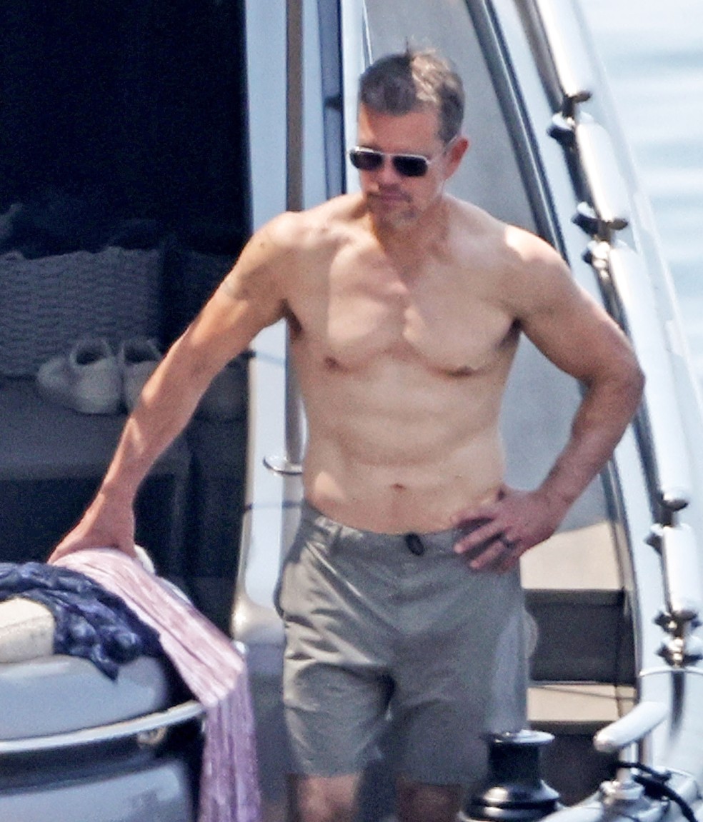 Matt Damon de férias após as gravações do filme — Foto: The Grosby Group