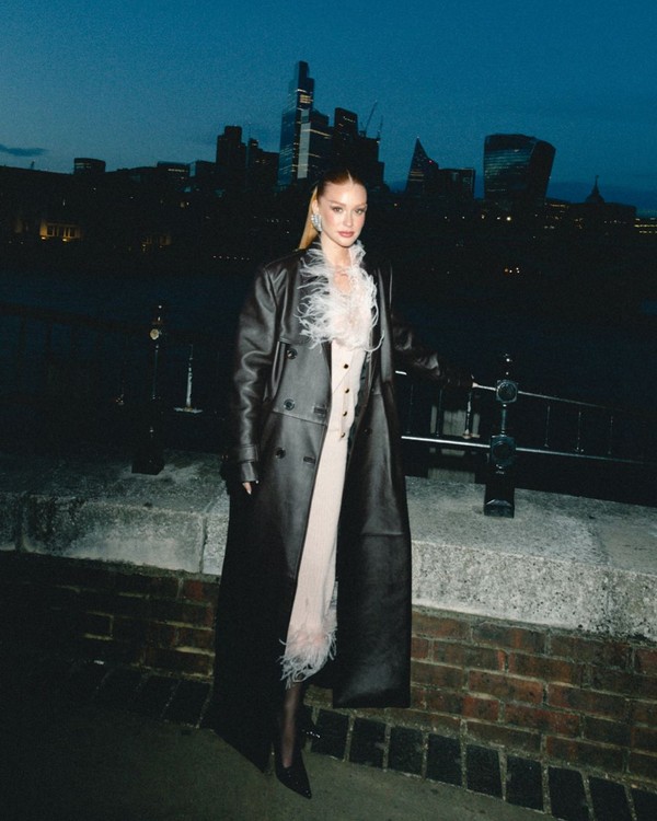 Marina Ruy Barbosa abre álbum de fotos durante noitada em Londres