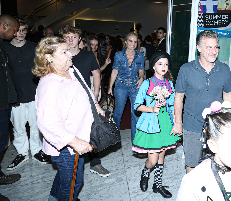 Joaquim, Benicio, Angélica Luciano Huck e Eva — Foto: Delson Silva/Agnews