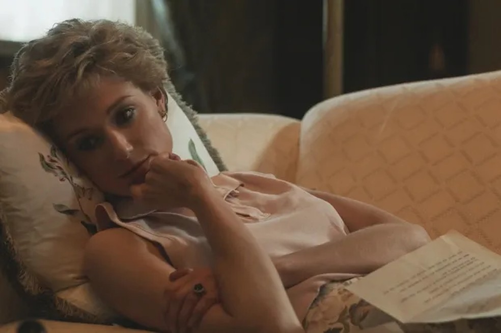 Elizabeth Debicki como princesa Diana em The Crown — Foto: Divulgação / Netflix