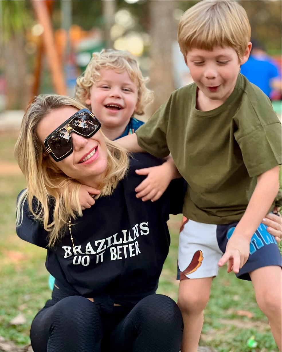 Luiza Possi com os filhos, Lucca e Matteo &mdash; Foto: Reprodu&ccedil;&atilde;o | Instagram