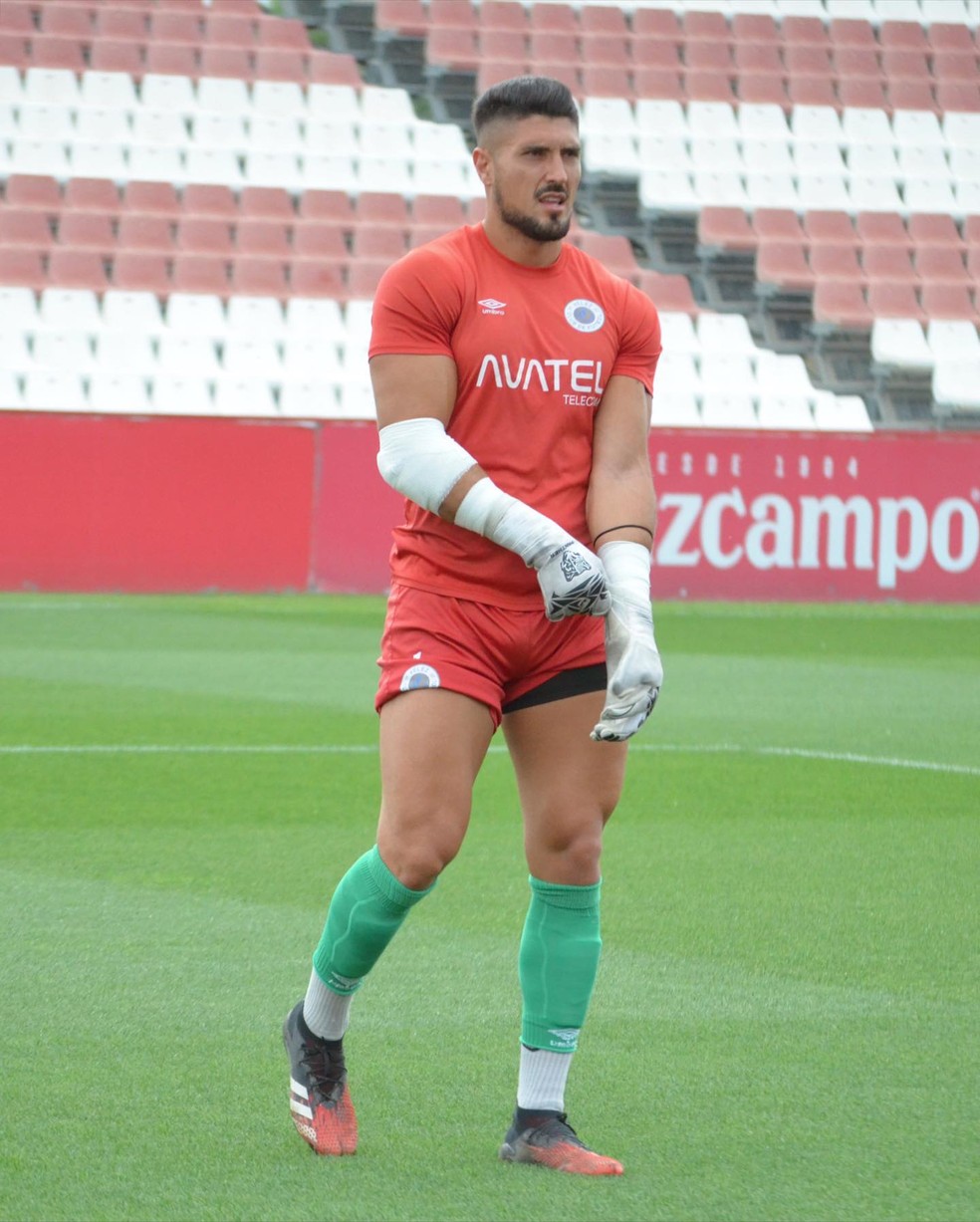 Goleiro espanhol Miguel Guerrero entra para o OnlyFans e web pira; vídeos