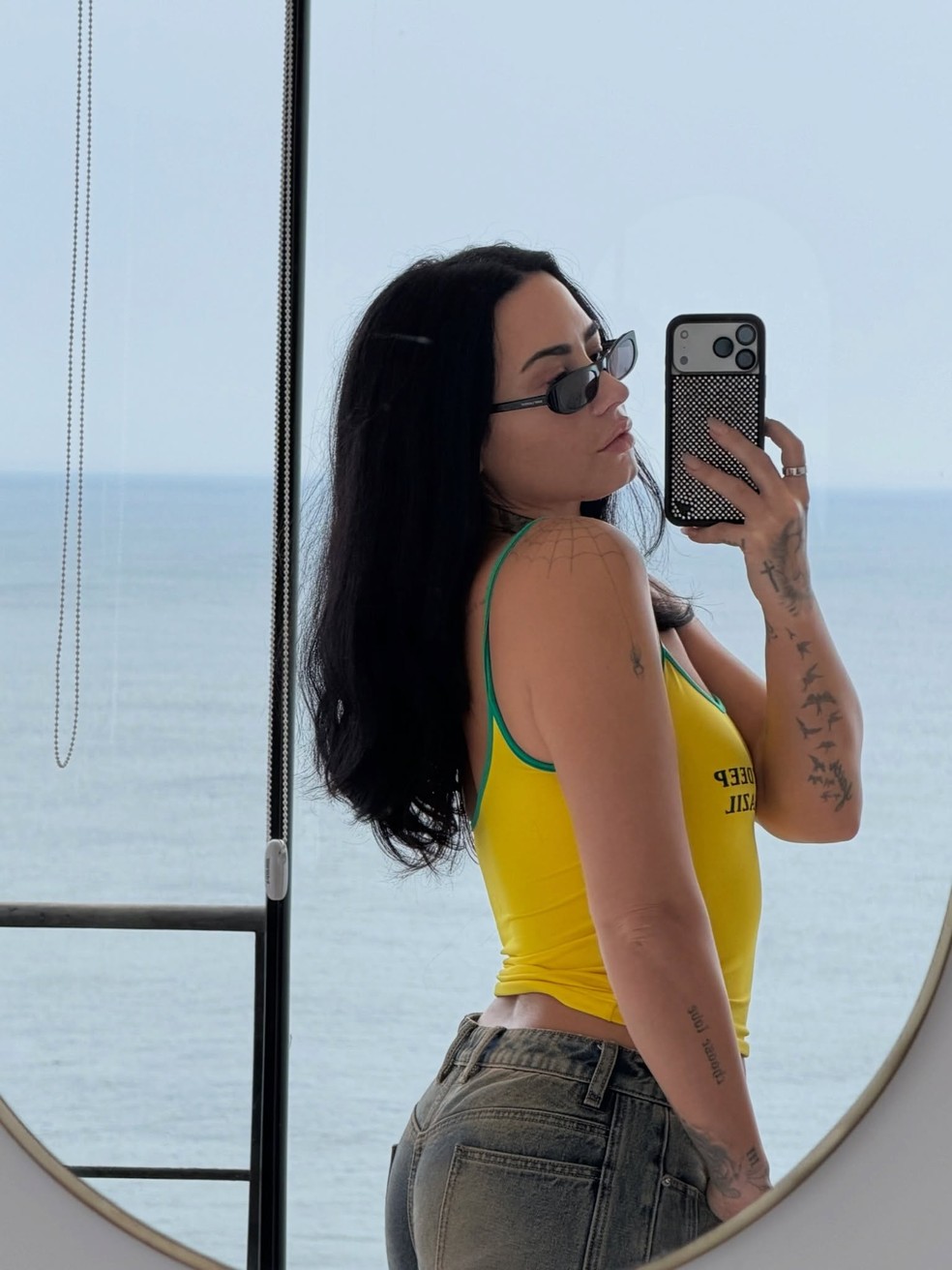 Demi Lovato abre álbum de fotos no Brasil — Foto: Reprodução/Instagram