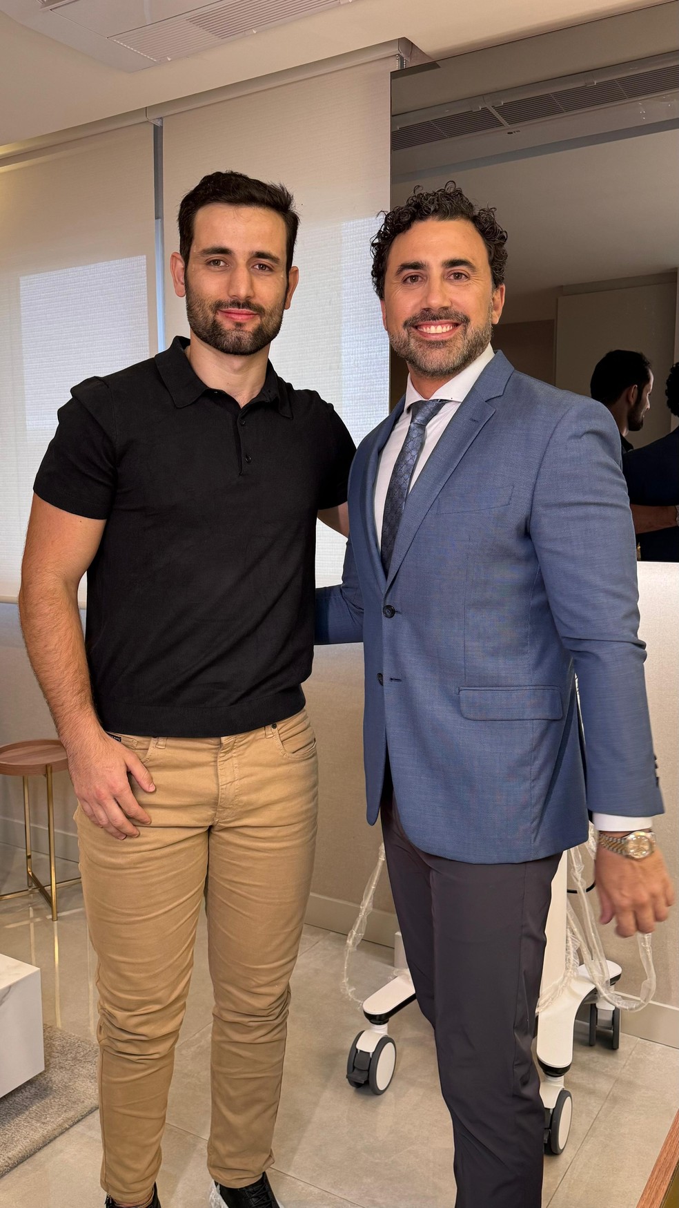 Ex-BBB Matteus aparece com rosto novo após se render à harmonização facial — Foto: Reprodução