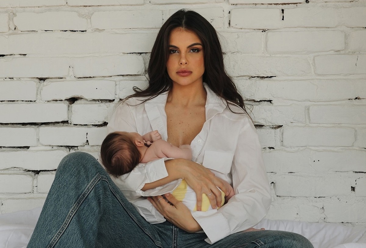 Amanda Kimberlly, mãe da filha de Neymar, descreve maternidade como 'renascimento' - Portais