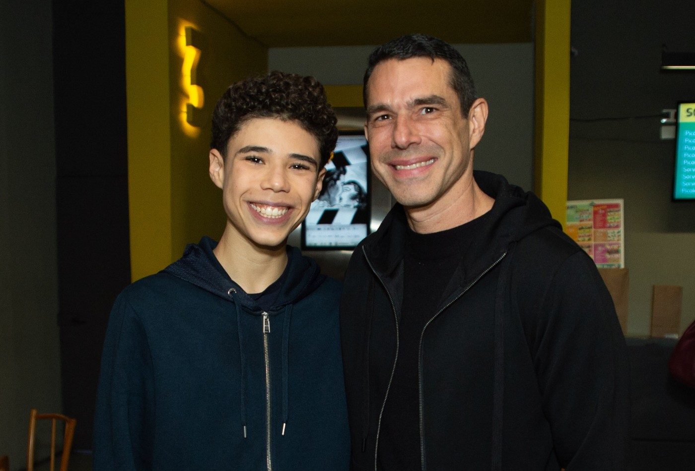 Marcus Buaiz surge com filho de Wanessa Camargo em rara aparição; veja