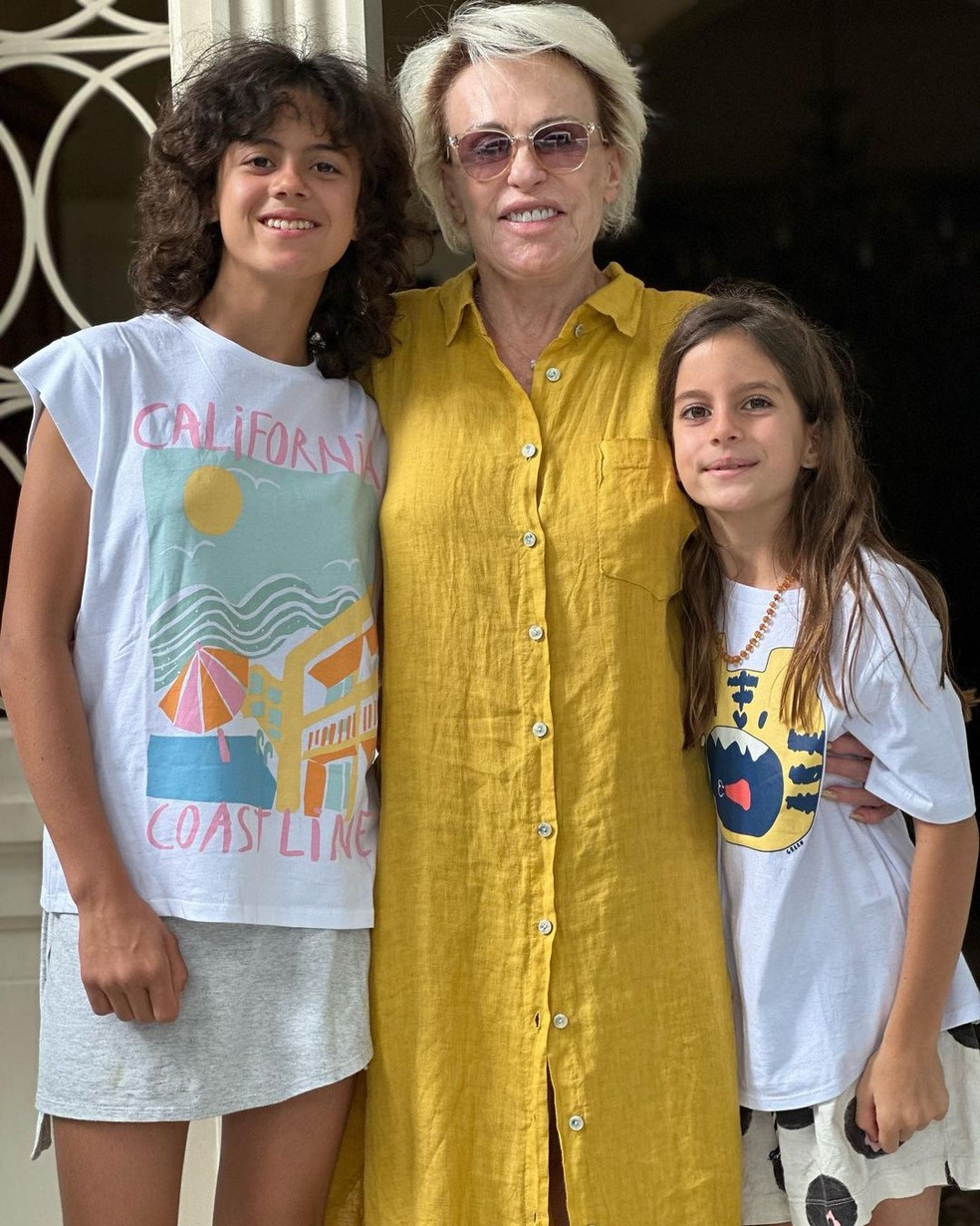 Filha de Ana Maria Braga abre álbum da mãe com as três netas: 'As ...
