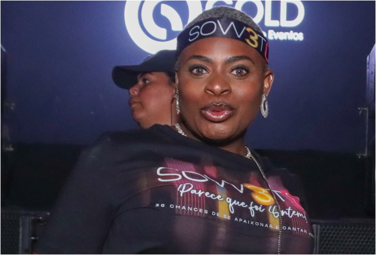 Jojo Todynho Deixa Barriga De Fora Em Show De Soweto