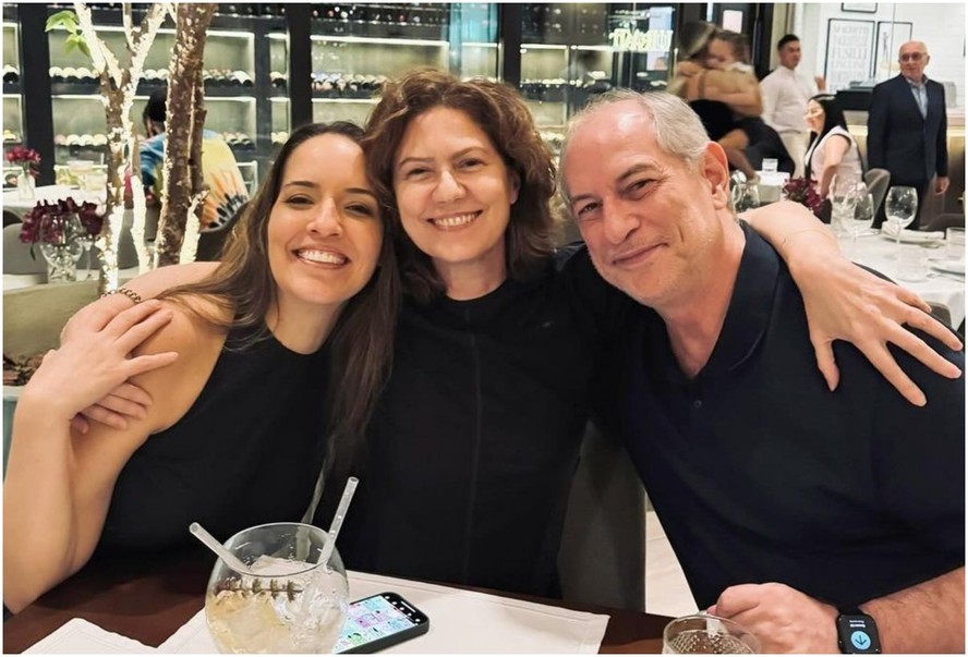 Patricia Pillar janta com ex marido o politico Ciro Gomes e sua atual parceira