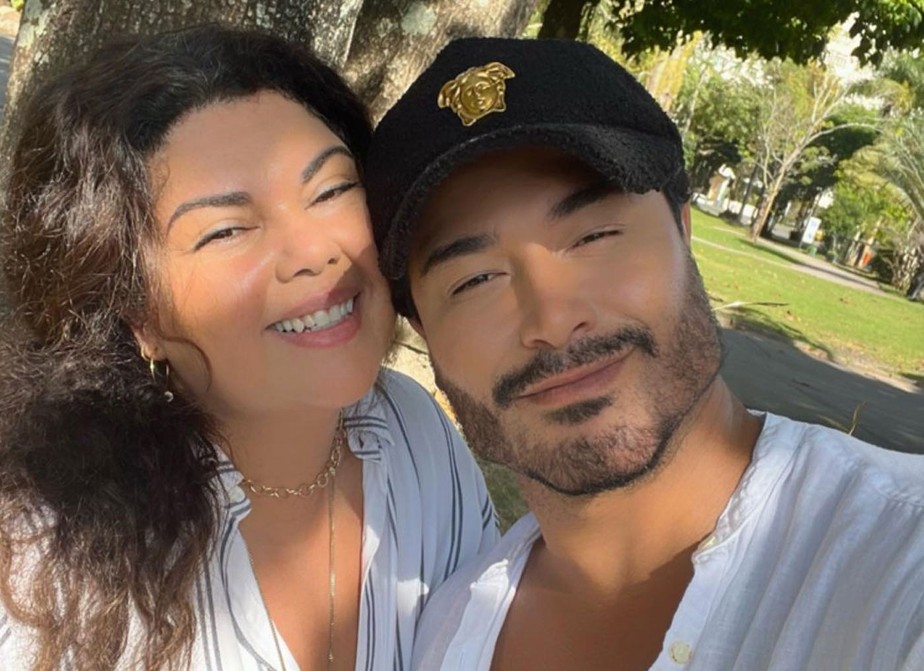 Marido de Fabiana Karla anuncia fim do casamento 'Não é falta de amor'
