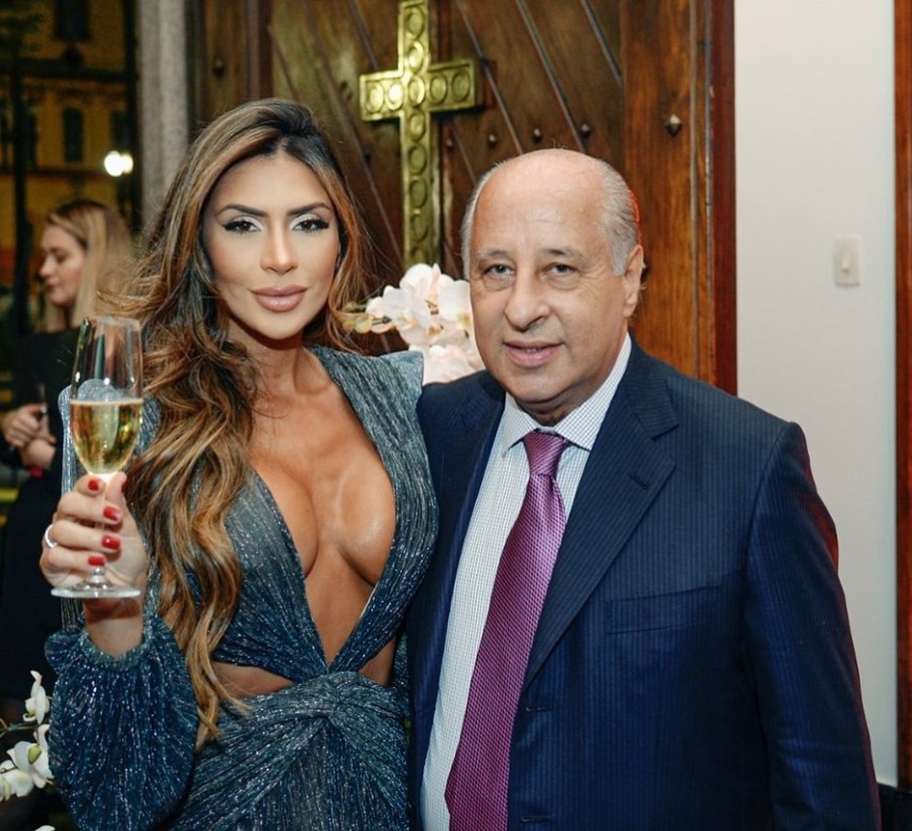 Clara Brasil, noiva de ex-presidente da CBF, responde como lida com os ...