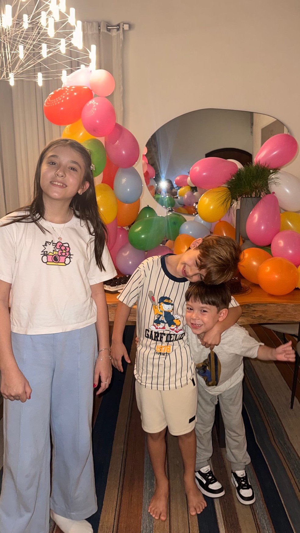 Rael, filho de Isis Valverde e André Resende, ganha festa pelos 7 anos — Foto: Reprodução/Instagram