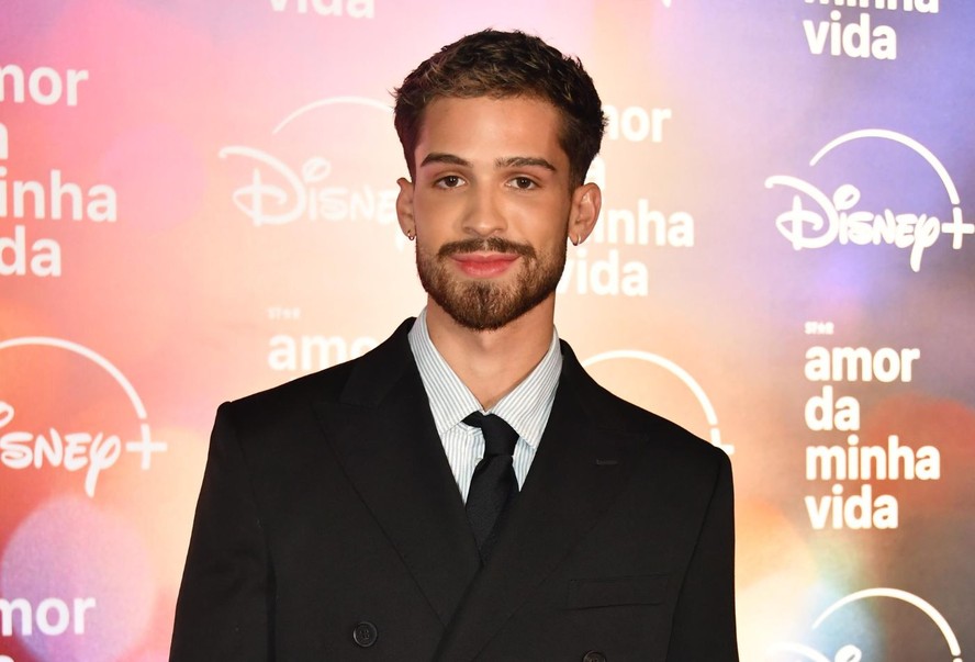 João Guilherme marca presença no lançamento de 'Amor da Minha Vida'