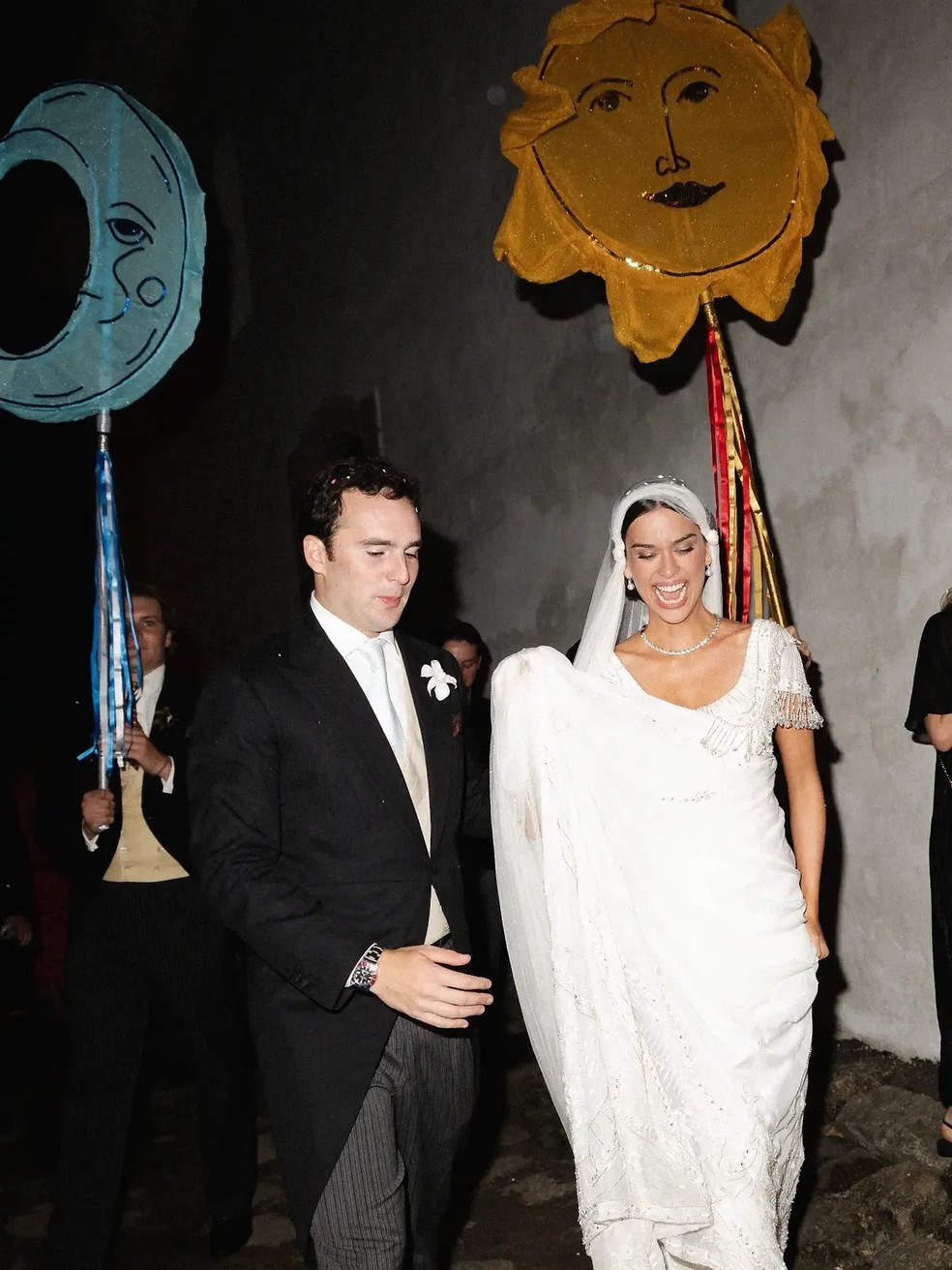 Theresa Fonseca e Gustav von Fürstenberg nas ruas de Praty — Foto: Reprodução/Instagram