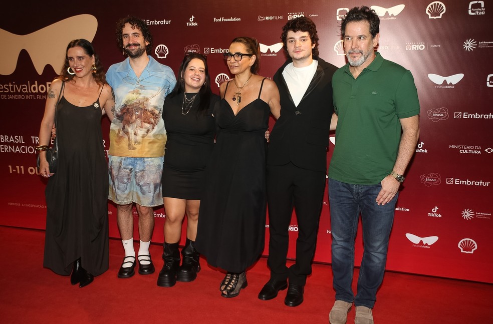 Parte do elenco de 'Pai de Primeira Viagem' — Foto: Thiago Martins/ Agnews
