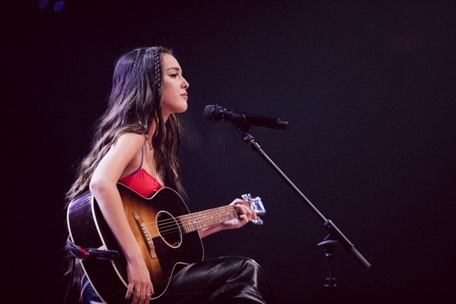 Olivia Rodrigo doa mais de R$ 12 milhões de sua turnê para a caridade