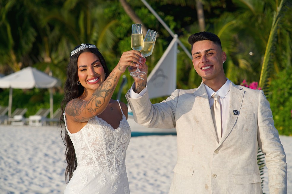 Pamella Rodrigues e Victor Lunardi se casam nas Maldivas com cen&aacute;rio paradis&iacute;aco &mdash; Foto: Mohamed Shan