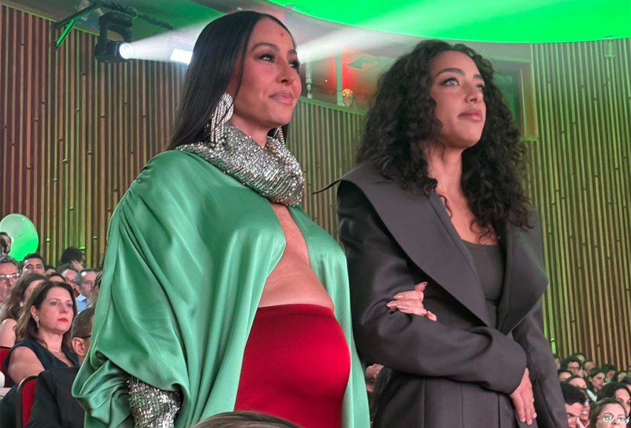 Sabrina Sato e Alice Carvalho