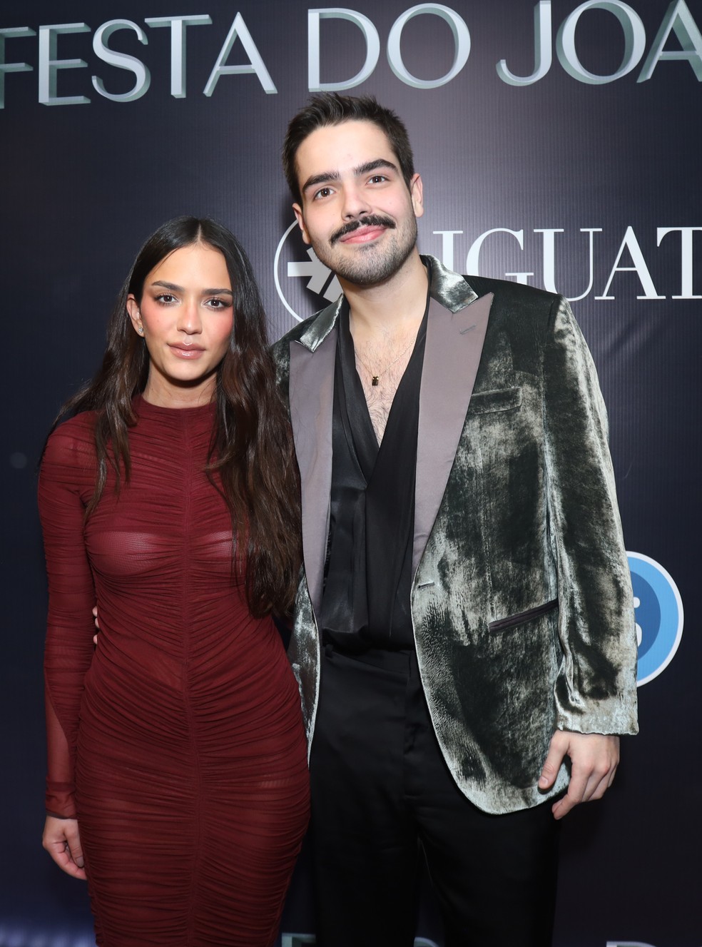 Isabella Kherlakian, namorada de João Silva, faz rara aparição ao lado do apresentador — Foto: Clayton Felizardo/ Brazilnews