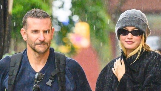 Bradley Cooper e Gigi Hadid esquentam rumores de affair ao passearem coladinhos por NY