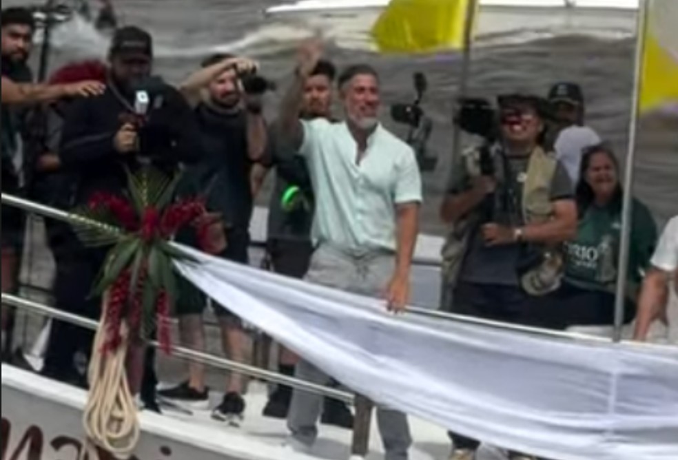 Marcos Mion faz gravação no Pará, em Belém, durante o Círio de Nazaré — Foto: Reprodução/Instagram